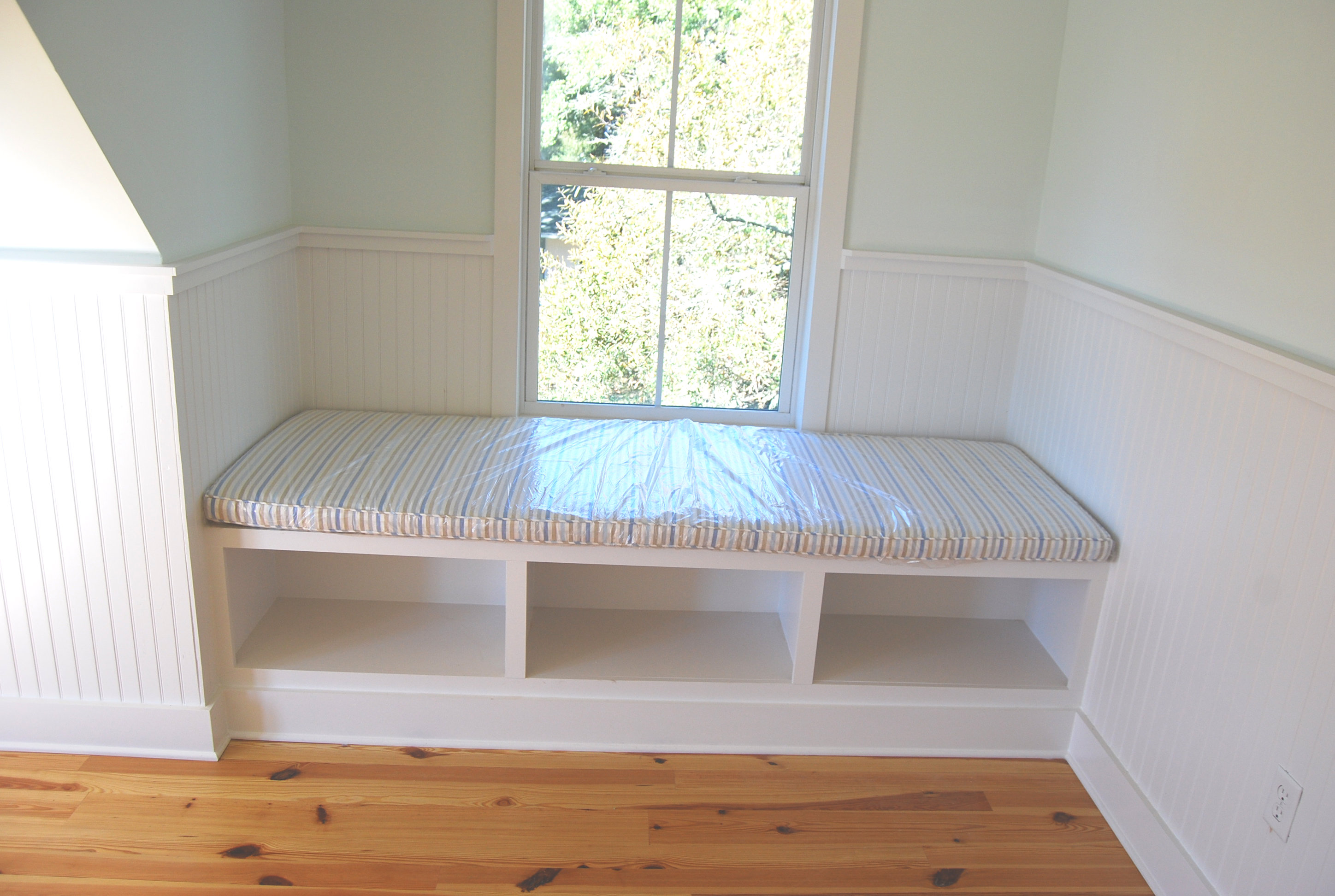 Bench With Built In Cabinets Bedroom
